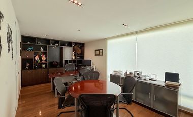 Casa remodelada con terraza y jardín en La  Herradura