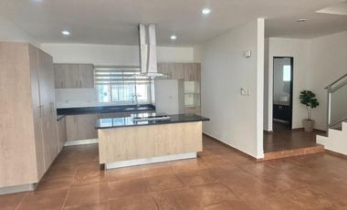 CASA EN VENTA  EN RESIDENCIAL AQUA- CANCUN