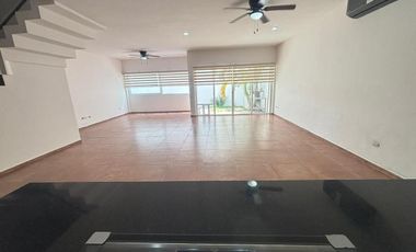 CASA EN VENTA  EN RESIDENCIAL AQUA- CANCUN