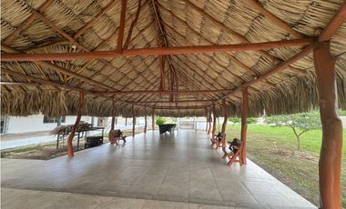 FINCA EN VENTA EN POLONUEVO