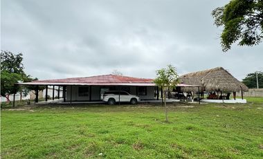 FINCA EN VENTA EN POLONUEVO