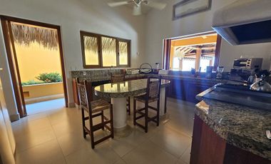 Residencia en Venta Arcano Ixtapa con playa exclusiva del condominio exclusiva