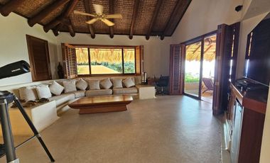 Residencia en Venta Arcano Ixtapa con playa exclusiva del condominio exclusiva