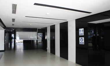 ALQUILER LOCAL 182 M2 PLANTA BAJA CALLE 50 OBARRIO CV