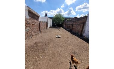 Venta casa a refaccionar dos dormitorios Zona Churruarin y Ayacucho