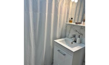 Departamento 2 amb con espacio cochera. Zona Varese