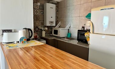 Departamento 2 amb con espacio cochera. Zona Varese