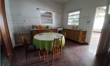 CASA  PH FRENTE CALLE MADARIAGA