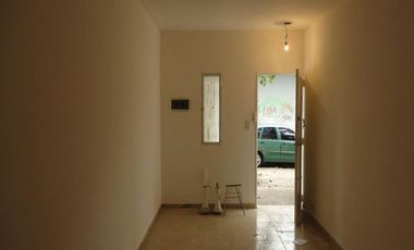 ALQUILER DE CASA EN Martin Coronado