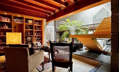 SANTA FE EN PRIVADA CASA AMUEBLADA CON JARDÍN EN VENTA
