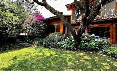 SANTA FE EN PRIVADA CASA AMUEBLADA CON JARDÍN EN VENTA