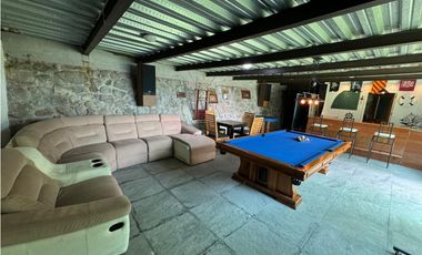 CASA EN VENTA A ORILLA DEL LAGO 