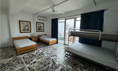 CASA EN VENTA A ORILLA DEL LAGO 