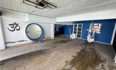 CASA EN VENTA A ORILLA DEL LAGO 