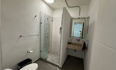 CASA EN VENTA A ORILLA DEL LAGO 