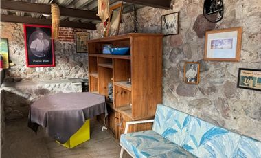 CASA EN VENTA A ORILLA DEL LAGO 