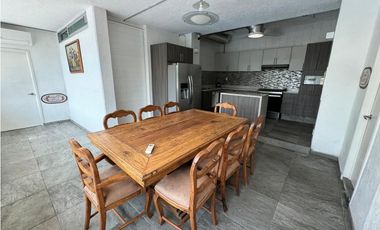CASA EN VENTA A ORILLA DEL LAGO 