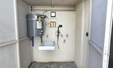 Depa en Renta de 1R en PB c/ terraza privada 600m TEC  (001)