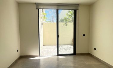 Depa en Renta de 1R en PB c/ terraza privada 600m TEC  (001)