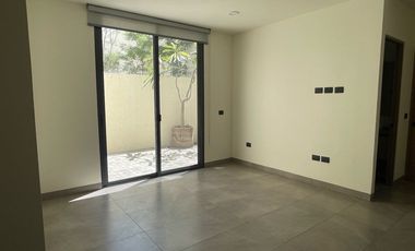 Depa en Renta de 1R en PB c/ terraza privada 600m TEC  (001)
