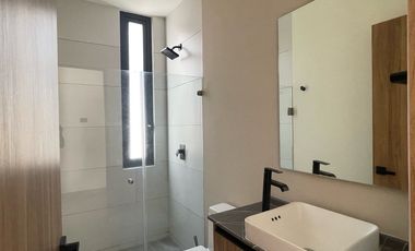 Depa en Renta de 1R en PB c/ terraza privada 600m TEC  (001)