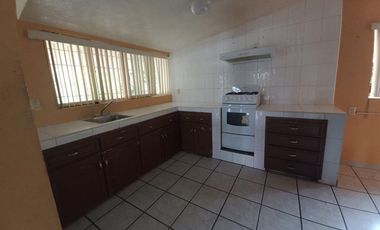Casa en Renta Cercana a salida a Salamanca, Tarimbaro