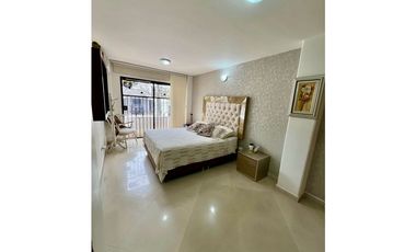Hermosa casa en venta con piscina - Barrio Las Mercedes Palmira Valle