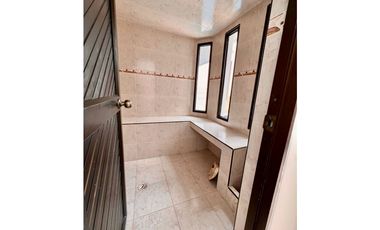 Hermosa casa en venta con piscina - Barrio Las Mercedes Palmira Valle