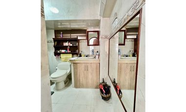 Hermosa casa en venta con piscina - Barrio Las Mercedes Palmira Valle