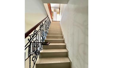 Hermosa casa en venta con piscina - Barrio Las Mercedes Palmira Valle