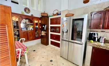 Hermosa casa en venta con piscina - Barrio Las Mercedes Palmira Valle