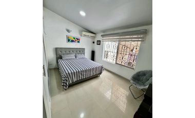 Hermosa casa en venta con piscina - Barrio Las Mercedes Palmira Valle