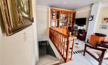 Hermosa casa en venta con piscina - Barrio Las Mercedes Palmira Valle