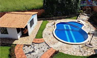 VENTA DE HERMOSA CASA CAMPESTRE RUITOQUE BAJO ACAPULCO COD: 695