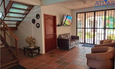 VENTA DE HERMOSA CASA CAMPESTRE RUITOQUE BAJO ACAPULCO COD: 695