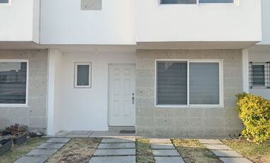 Renta bonita casa en tres cantos