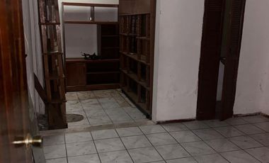 Se Vende Casa en Jardines del Country  para remodelar.