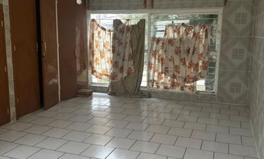 Se Vende Casa en Jardines del Country  para remodelar.