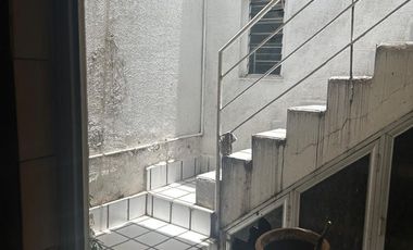 Se Vende Casa en Jardines del Country  para remodelar.