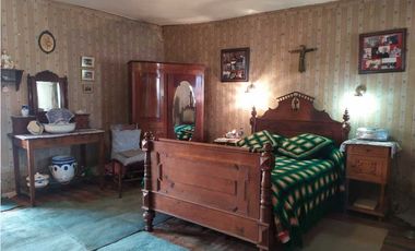 VENDE CASA  DE 2 NIVELES ANTIGUA - A PUERTA CERRADA  - CUCUNUBA