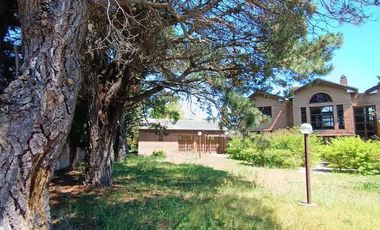 | MANSION EN BARRIO RESIDENCIAL | | MAR DE AJO |