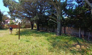 | MANSION EN BARRIO RESIDENCIAL | | MAR DE AJO |