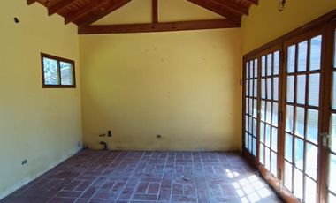 | MANSION EN BARRIO RESIDENCIAL | | MAR DE AJO |
