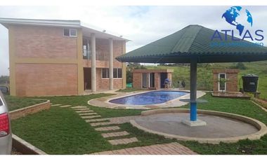 VENTA DE CASA CAMPESTRE CAMPESTRE / RUITOQUE ALTO COD:694