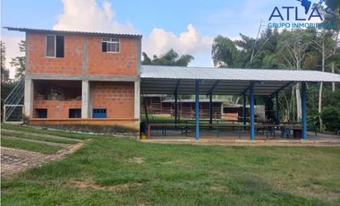 VENTA DE CASA CAMPESTRE CAMPESTRE / RUITOQUE ALTO COD:694