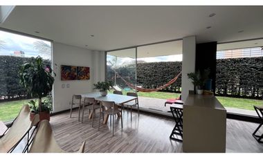 Vendo hermosa casa campestre esquinera. Club house