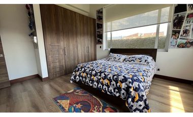 Permuto Espectacular casa campestre con alcobas en primer piso