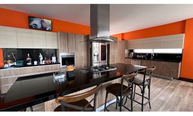 Permuto Espectacular casa campestre con alcobas en primer piso