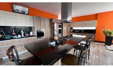 Permuto Espectacular casa campestre con alcobas en primer piso