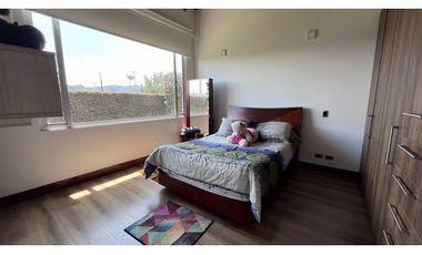 Permuto Espectacular casa campestre con alcobas en primer piso